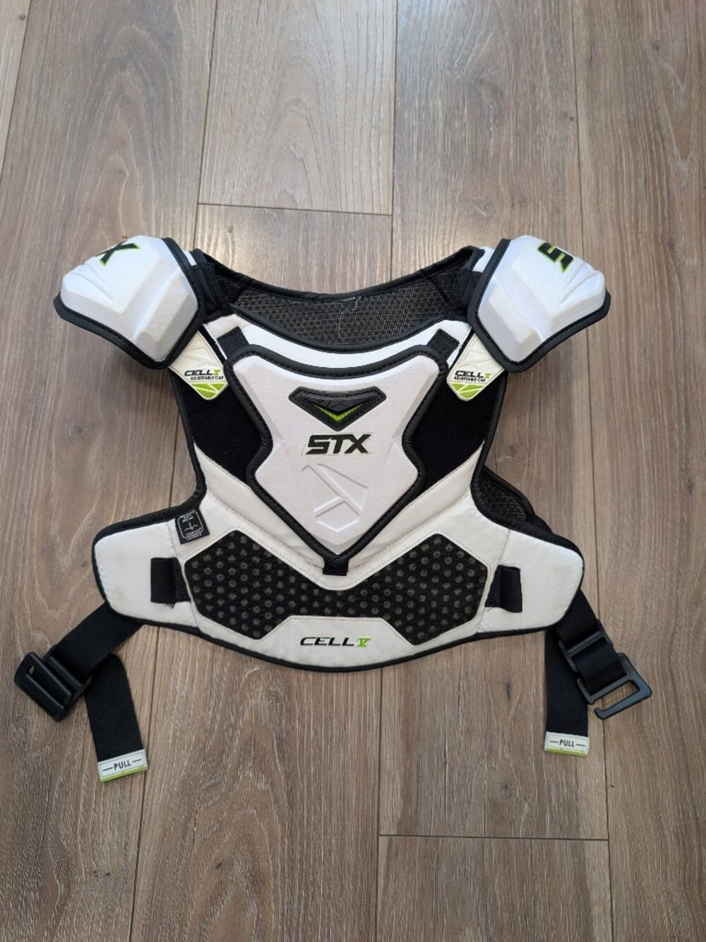 STX Men's Medium Cell IV shoulder pads